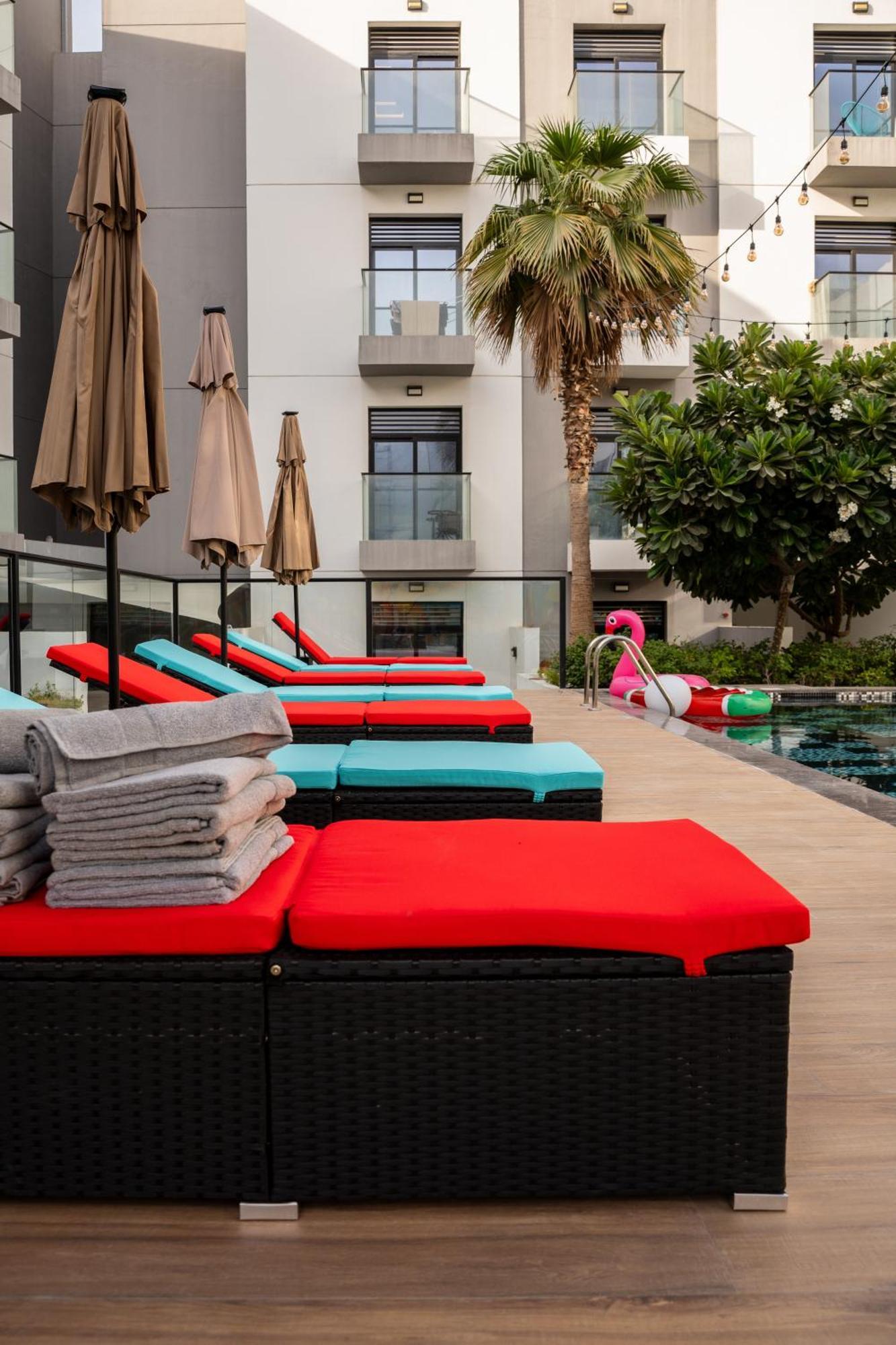 Izzzi Life Mint Aparthotel Dubai Exterior foto