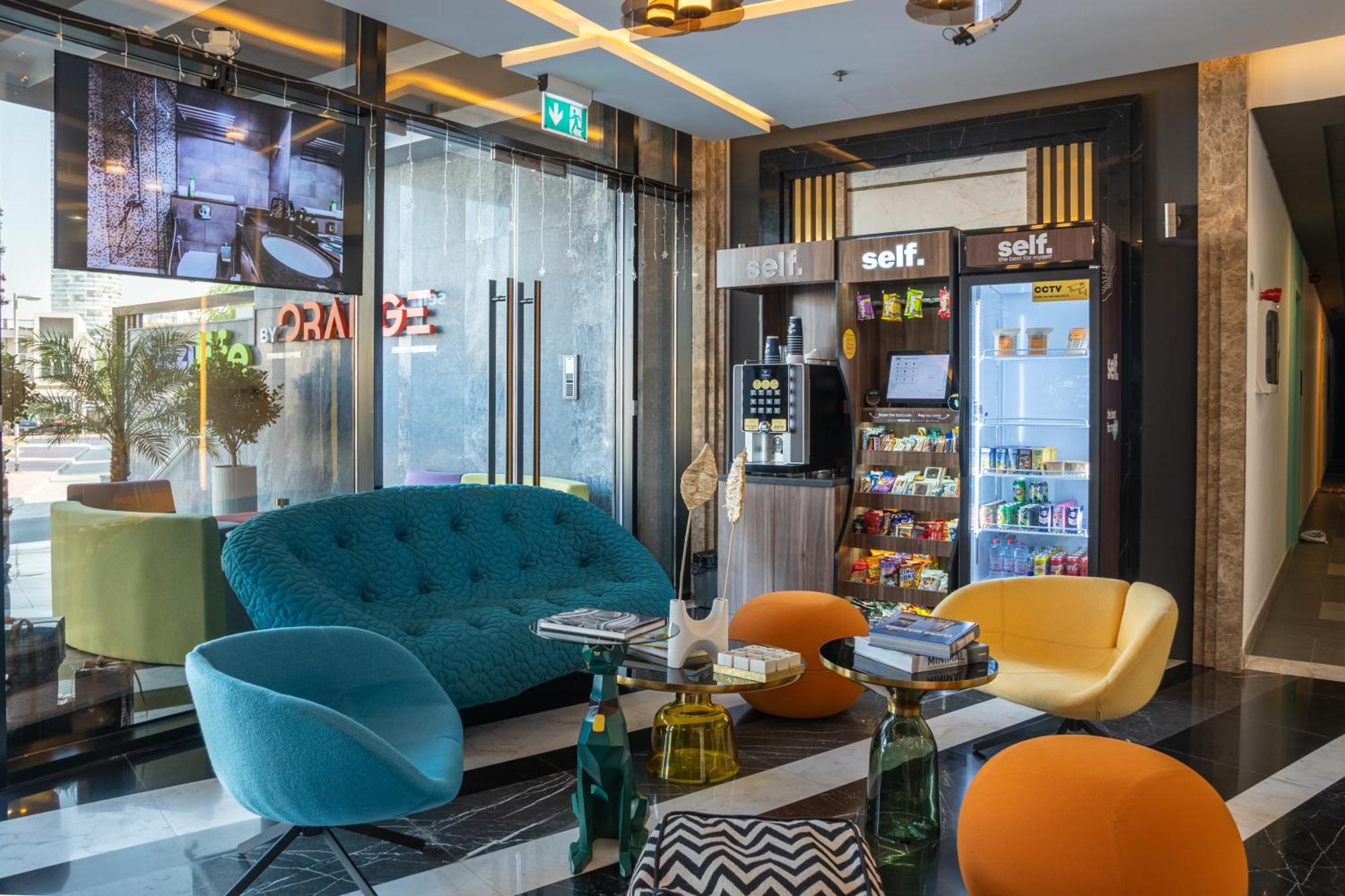 Izzzi Life Mint Aparthotel Dubai Exterior foto