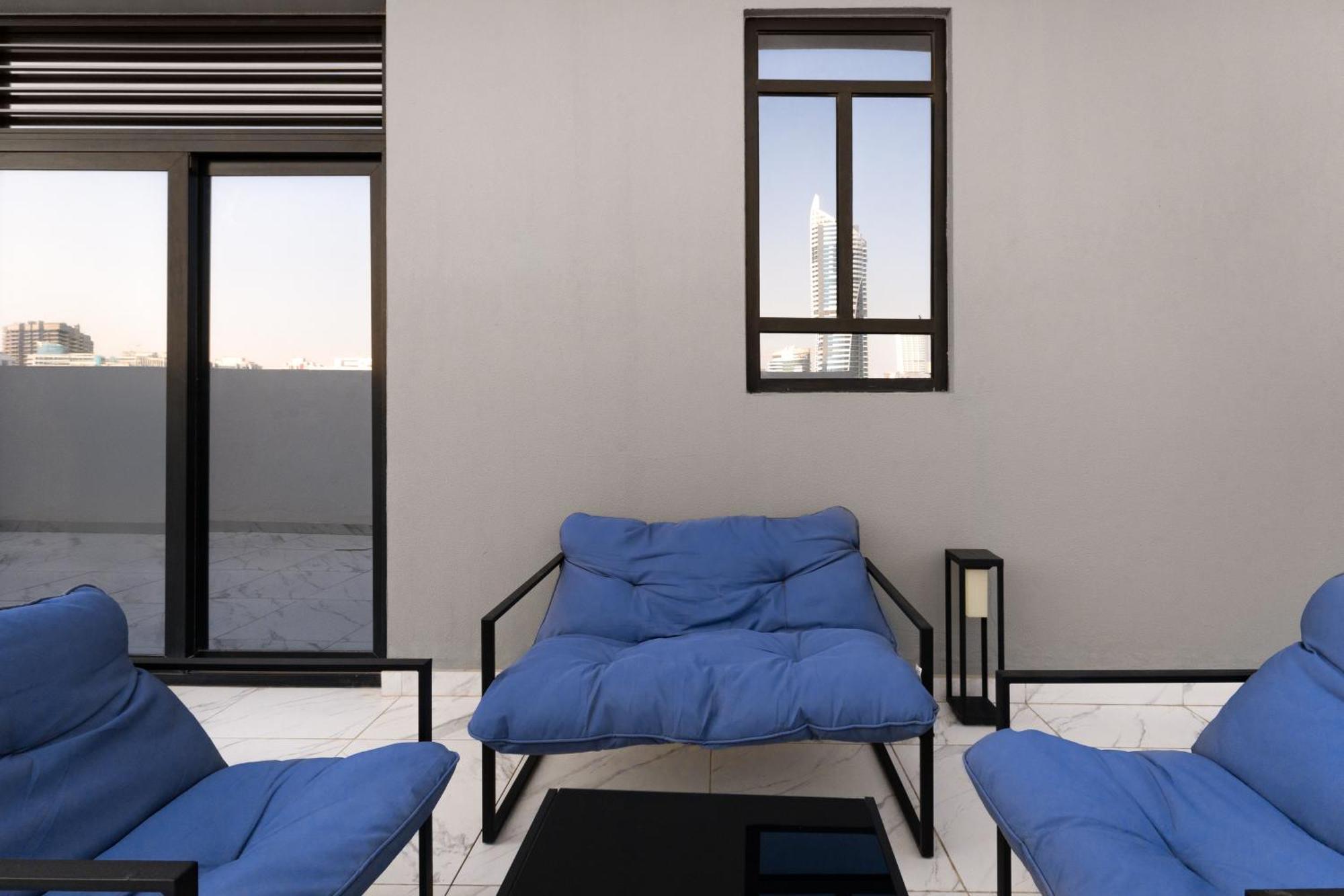 Izzzi Life Mint Aparthotel Dubai Exterior foto