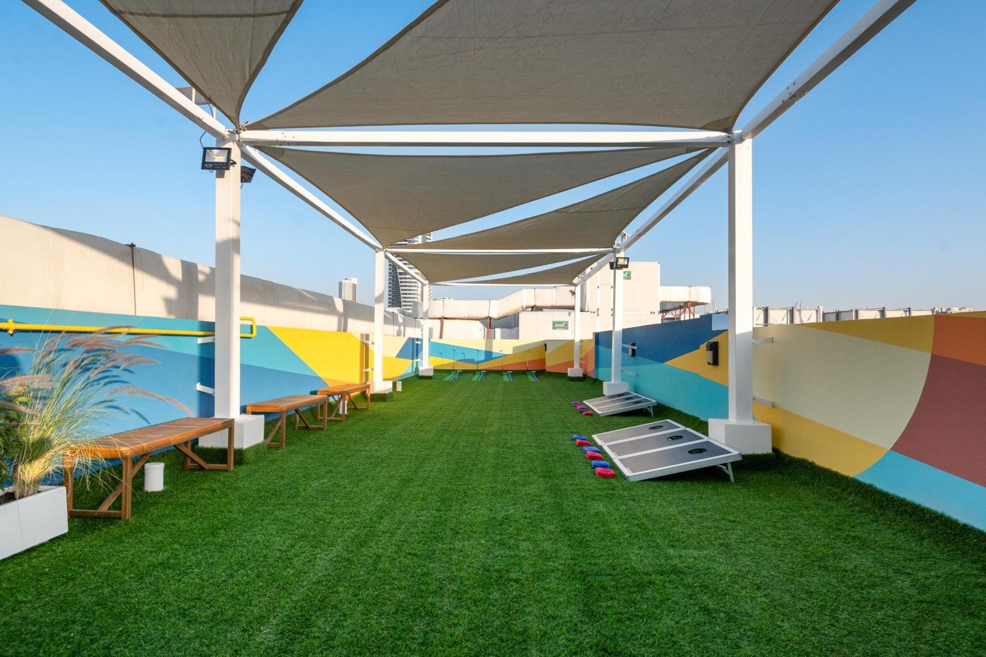 Izzzi Life Mint Aparthotel Dubai Exterior foto